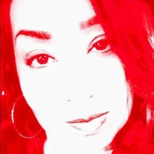 Meet your Posher, Elena